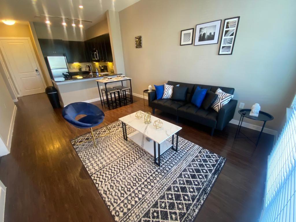 Luxury 1Br Condo Wbalcony - Galleriariver Oak ヒューストン エクステリア 写真