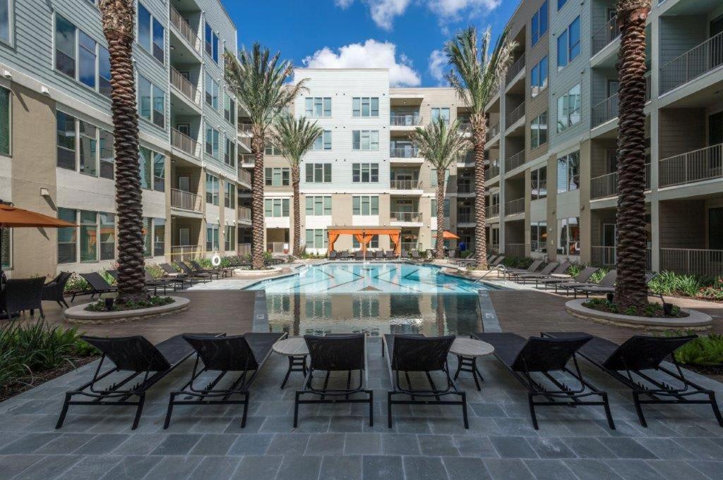 Luxury 1Br Condo Wbalcony - Galleriariver Oak ヒューストン エクステリア 写真