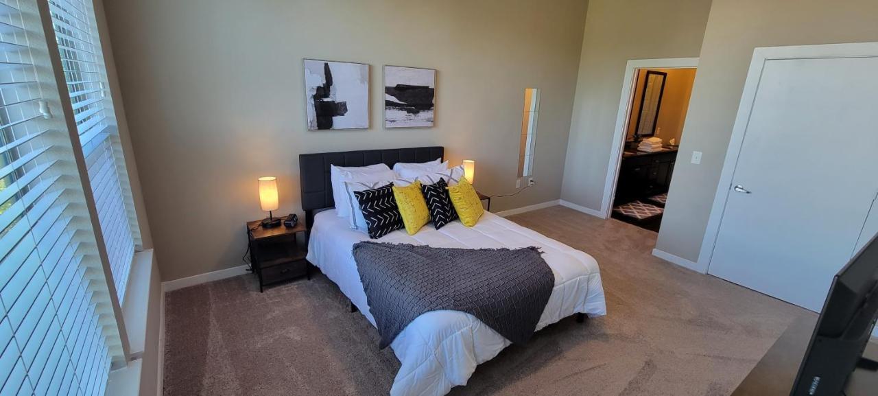 Luxury 1Br Condo Wbalcony - Galleriariver Oak ヒューストン エクステリア 写真